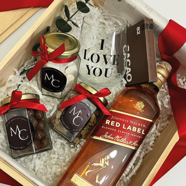 Caja de regalo con Whiskey etiqueta roja